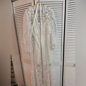 Lace Maxi Bridal Robe (Sabo)
